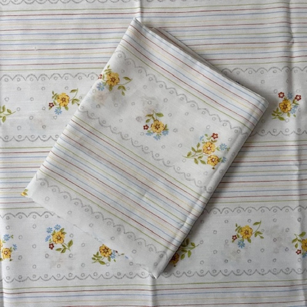 Vintage Thomaston New Era Queen Flat sheet with 2 pillowcases striped floral